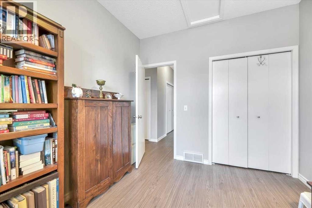 35, 72 Millside Drive SW — photo 18