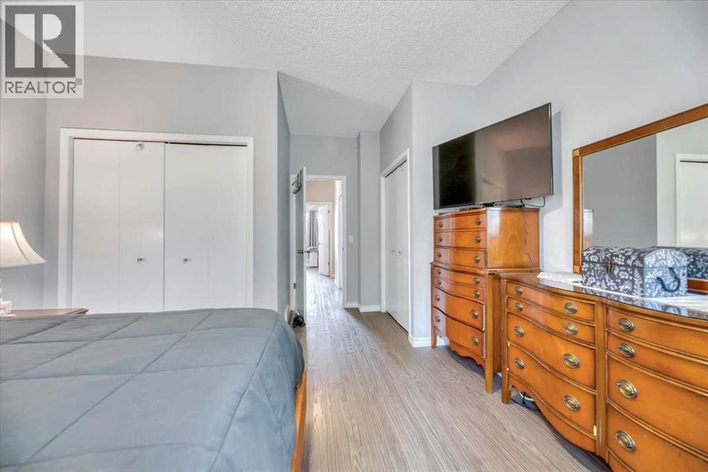 35, 72 Millside Drive SW — photo 23
