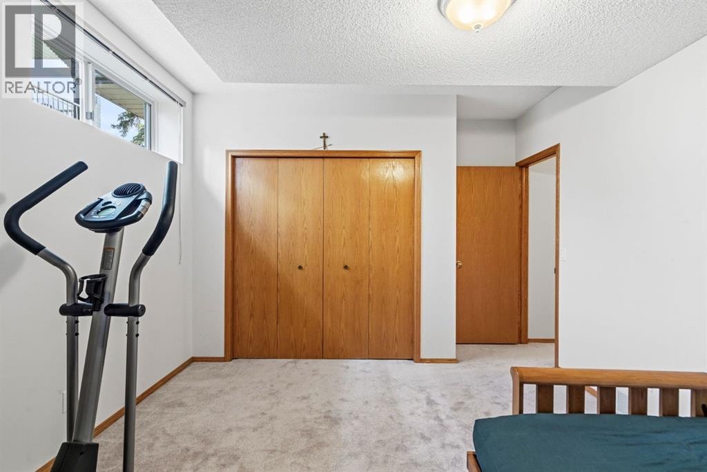 48 Headlands Close — photo 40