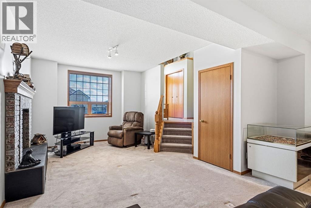 48 Headlands Close — photo 35