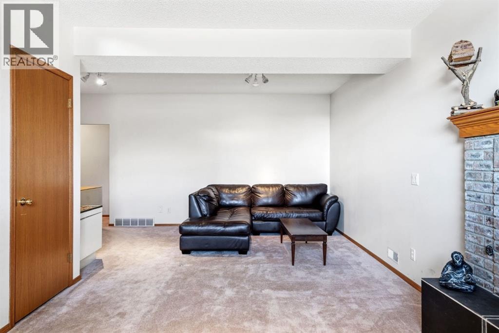 48 Headlands Close — photo 37