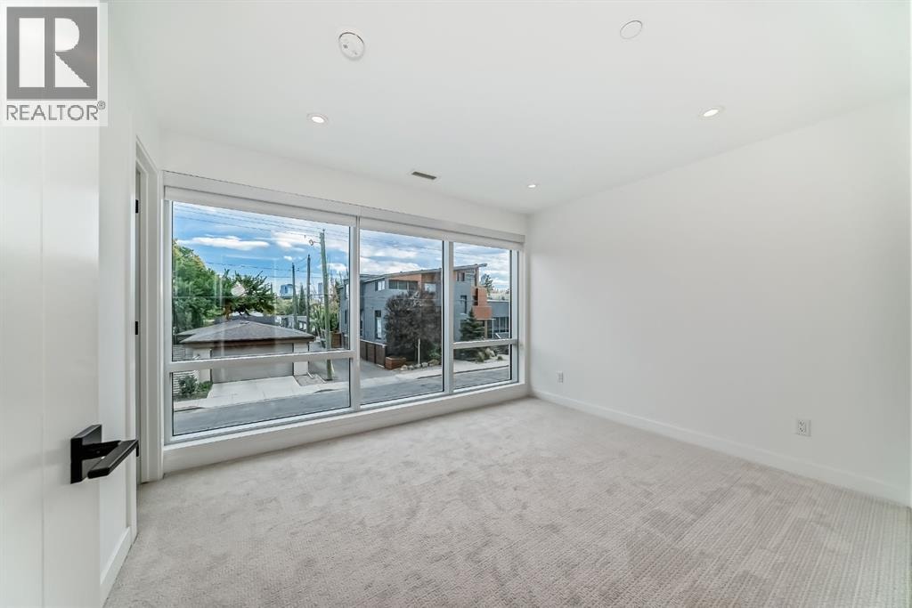 201, 110 18A Street NW — photo 12
