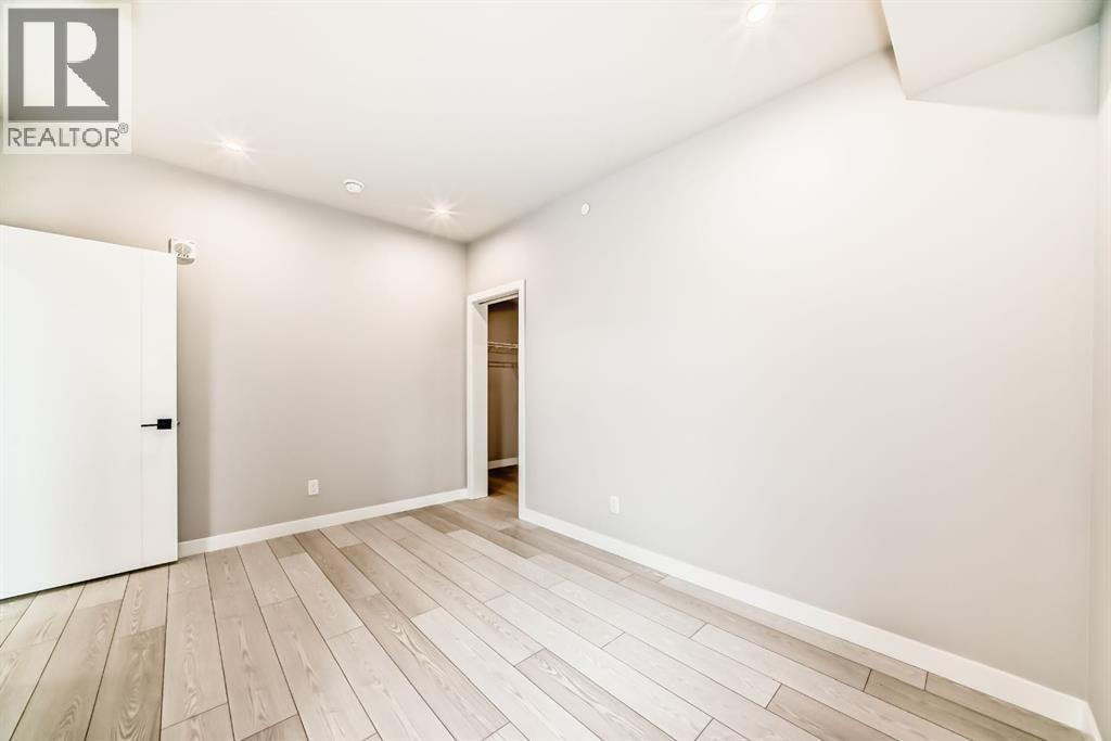 325, 110 18A Street NW — photo 12