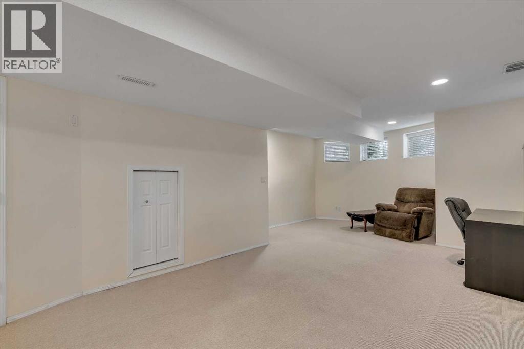 2834 Parkdale Boulevard NW — photo 32