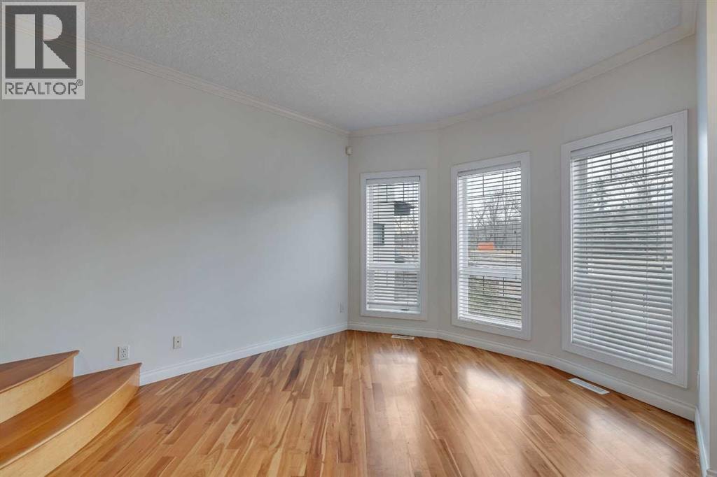2834 Parkdale Boulevard NW — photo 4