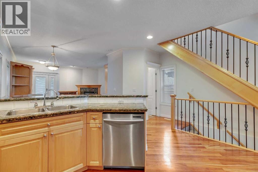 2834 Parkdale Boulevard NW — photo 8