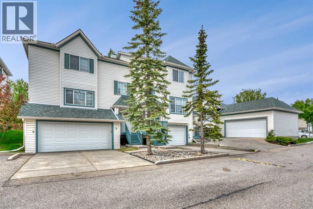 1, 15 Rocky Ridge Gate NW — photo 4