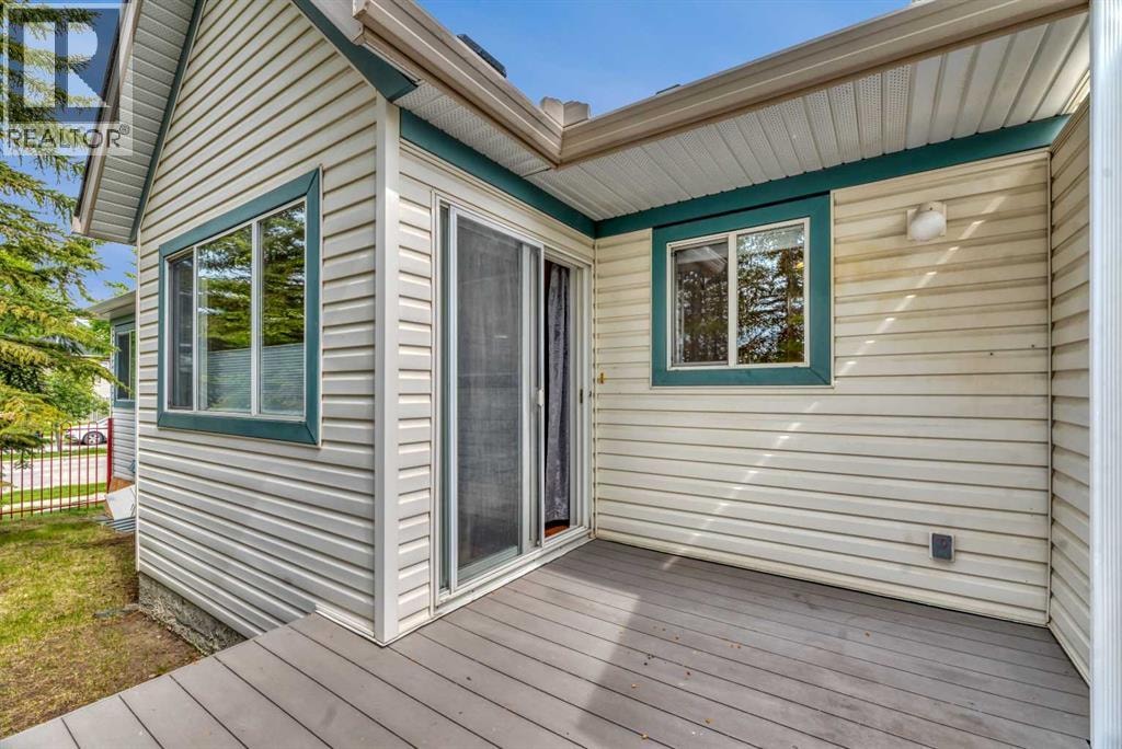 1, 15 Rocky Ridge Gate NW — photo 8