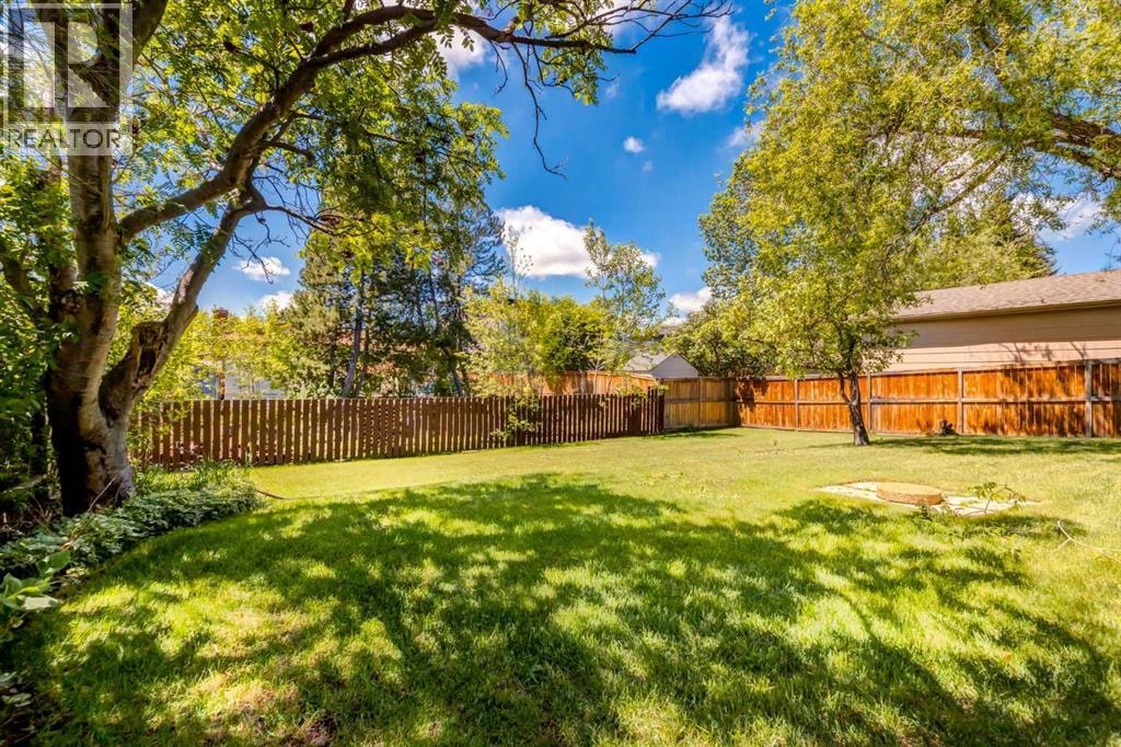 216 Cannington Place SW — photo 30