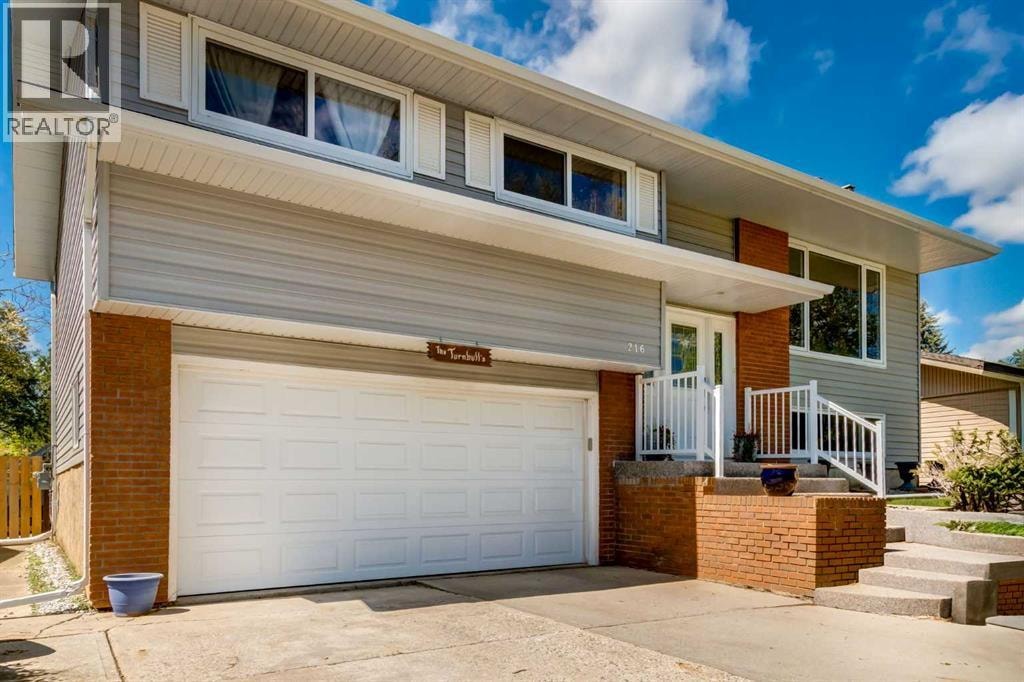 216 Cannington Place SW — photo 43