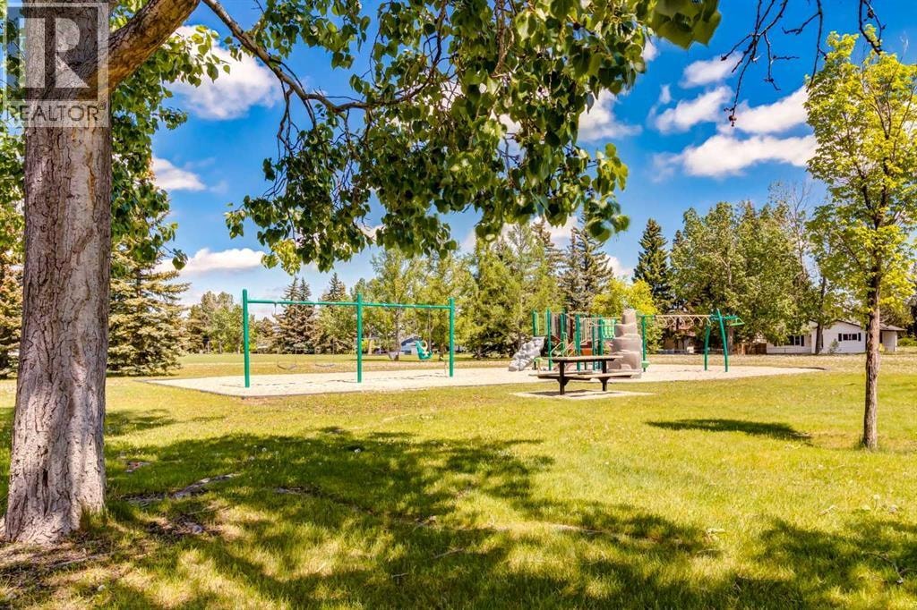 216 Cannington Place SW — photo 40