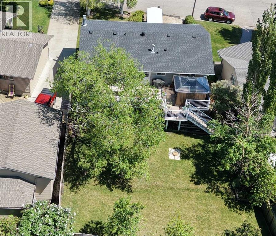 216 Cannington Place SW — photo 2
