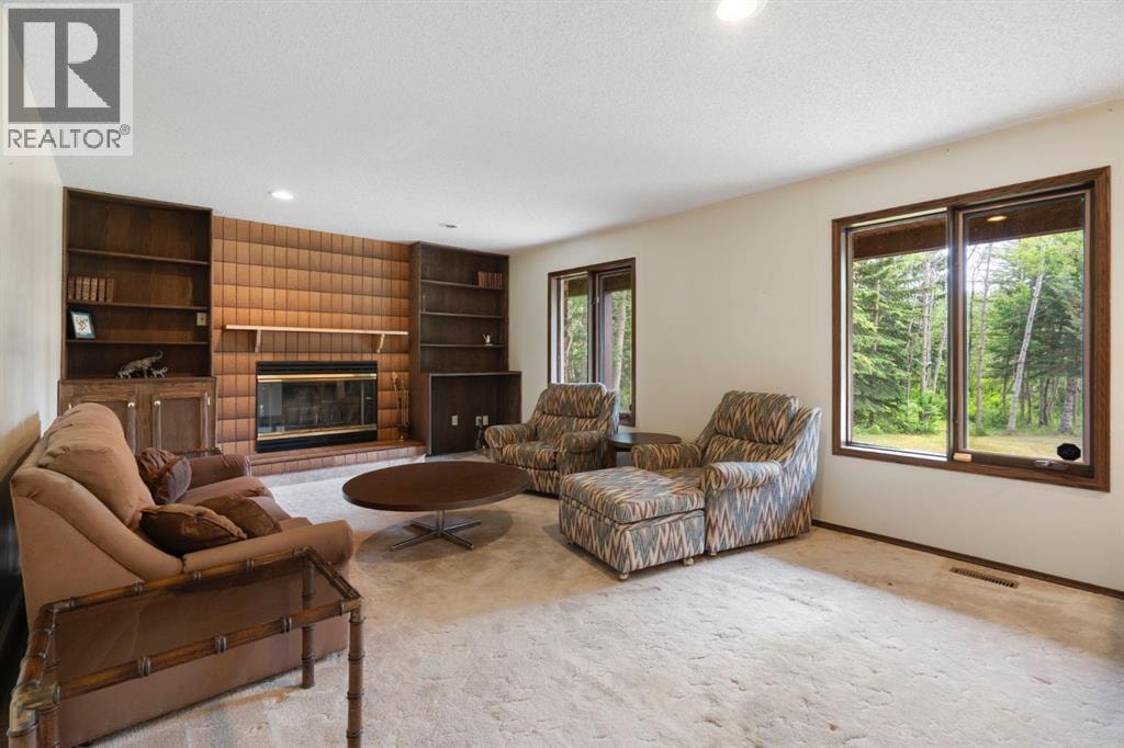 39 Bearspaw Ridge Crescent — photo 6