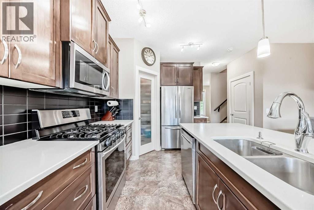 176 Evanspark Gardens — photo 9