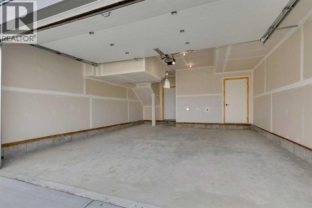 802, 195 Belvedere Drive SE — photo 31