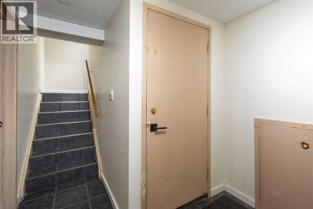 303, 1305 Glenmore Trail SW — photo 31