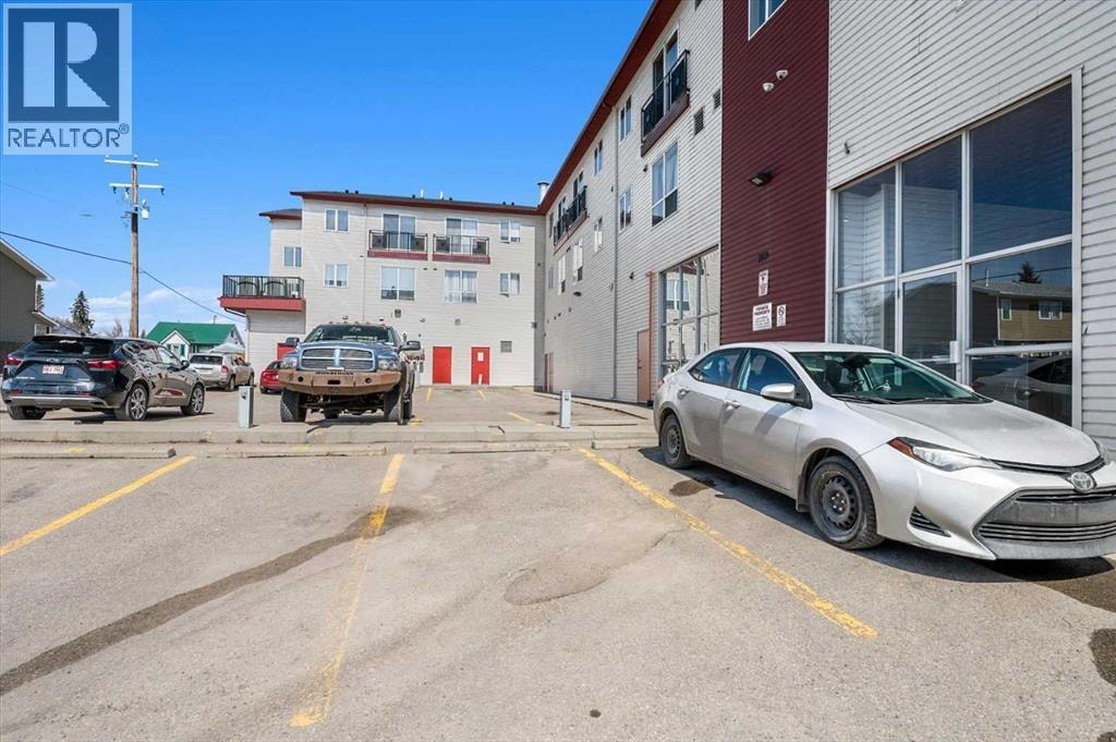 214, 1010 Railway Street — photo 26
