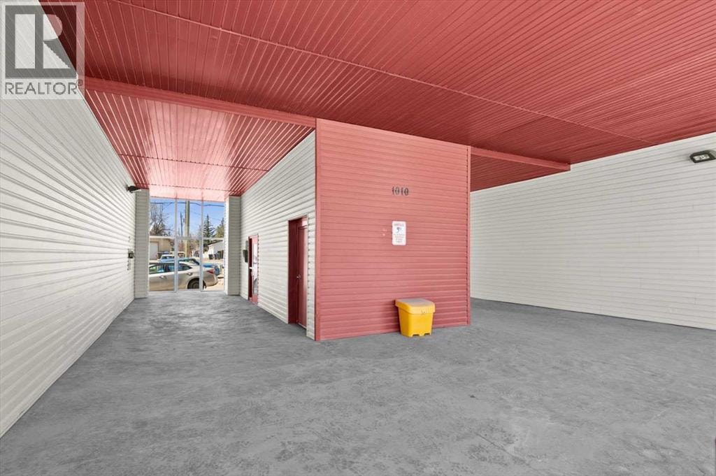 214, 1010 Railway Street — photo 28