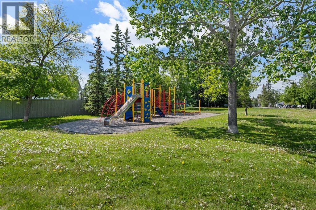 95 Hawkstone Close NW — photo 45