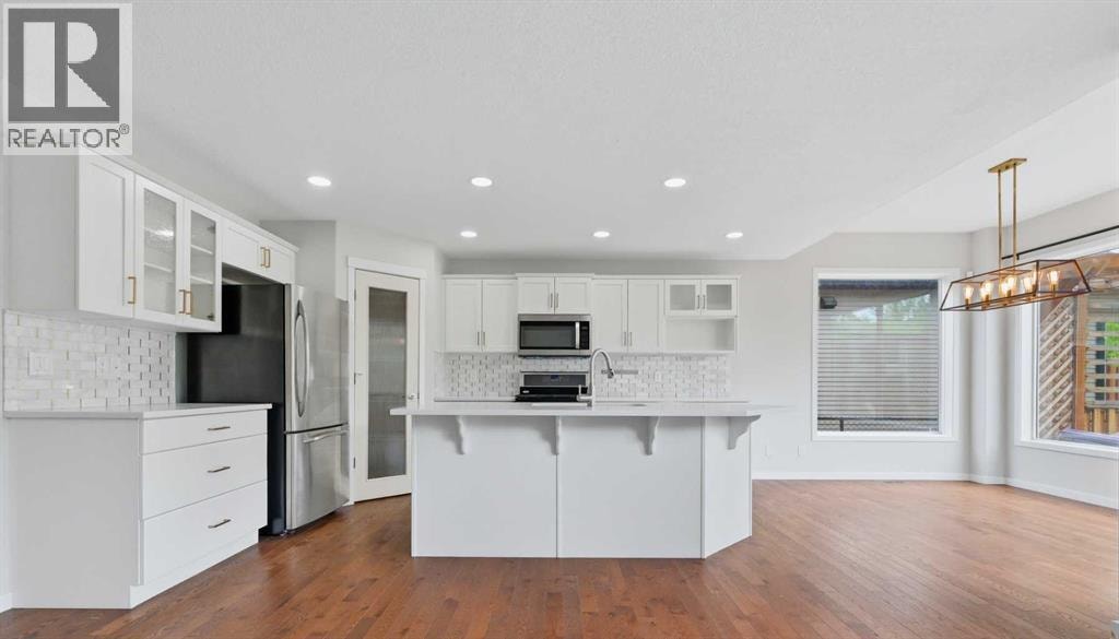 15 Cougarstone Court SW — photo 9