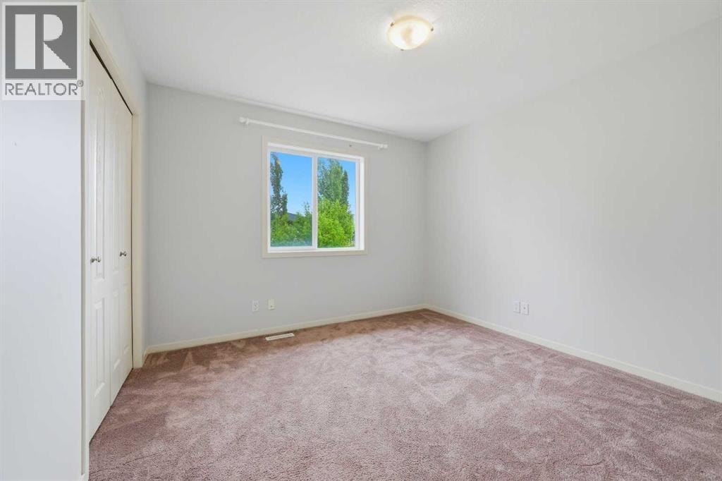 15 Cougarstone Court SW — photo 33