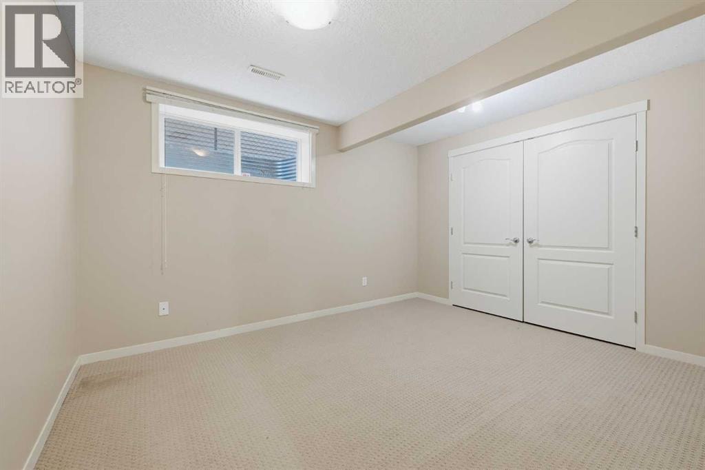 15 Cougarstone Court SW — photo 44