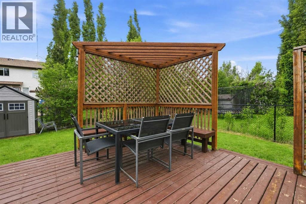 15 Cougarstone Court SW — photo 47