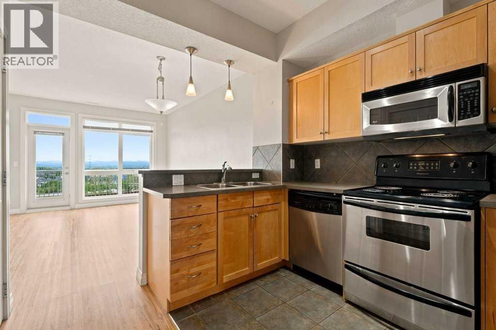 11, 133 Rockyledge View NW — photo 3