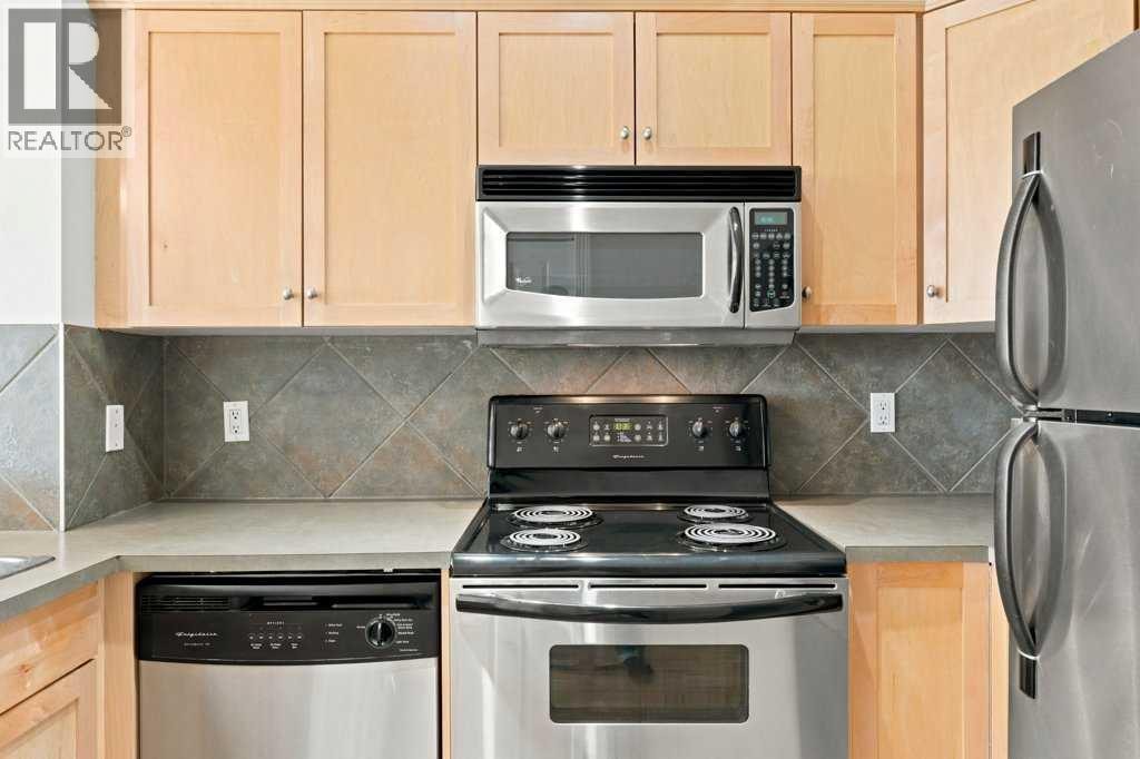 11, 133 Rockyledge View NW — photo 4