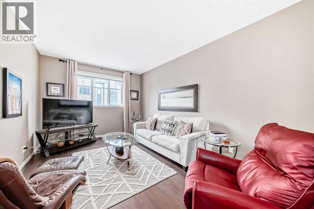 205 Copperpond Row SE — photo 4