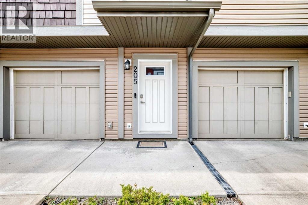 205 Copperpond Row SE — photo 2