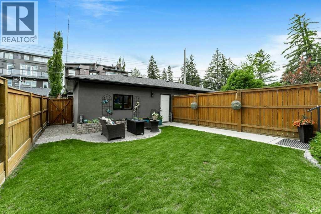 1939 26 Avenue SW — photo 44