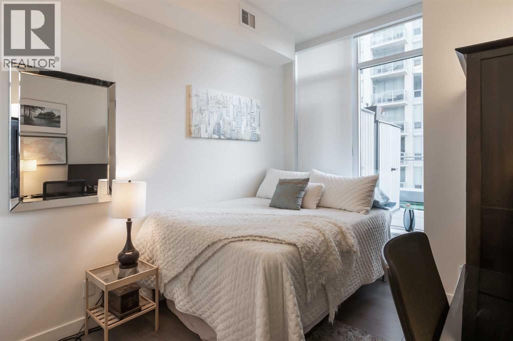 803, 108 Waterfront Court SW — photo 25