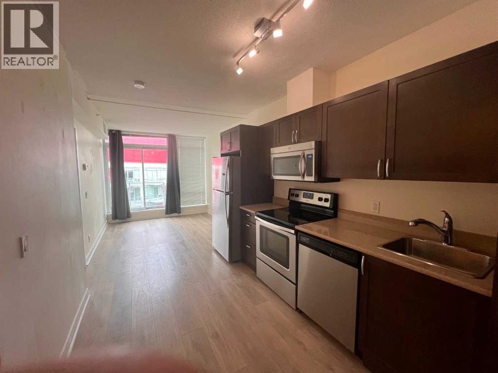 1306, 30 Brentwood Common NW — photo 5