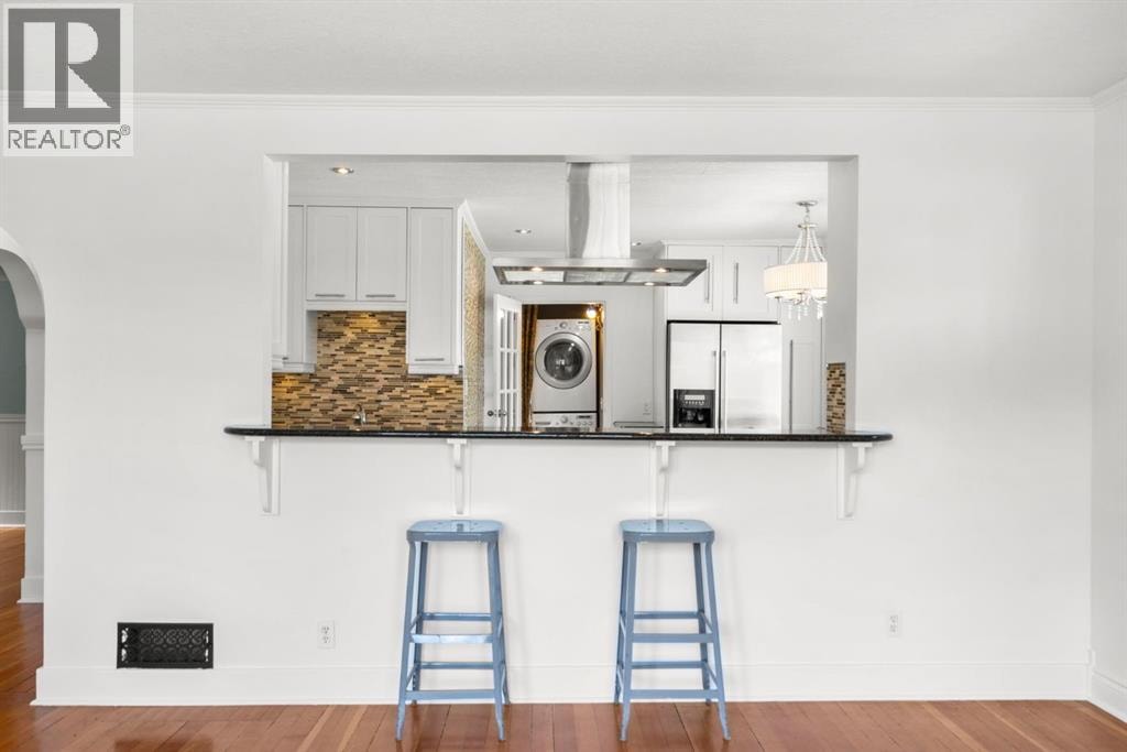 1404 18 Avenue NW — photo 13