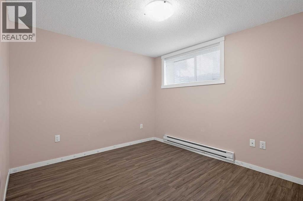 1910, 7451 Falconridge Boulevard NE — photo 19