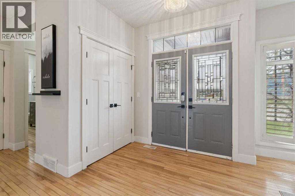 1826 Baywater Street SW — photo 4