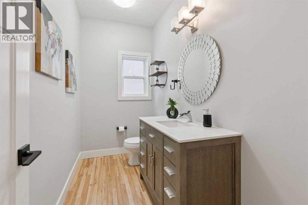 1826 Baywater Street SW — photo 18