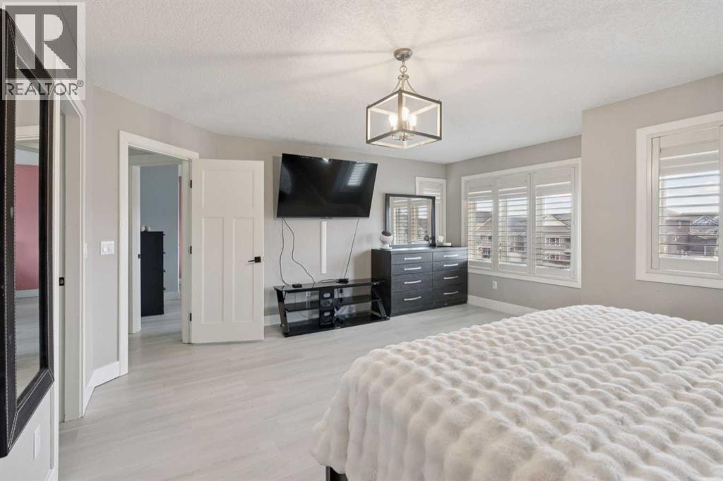 1826 Baywater Street SW — photo 28