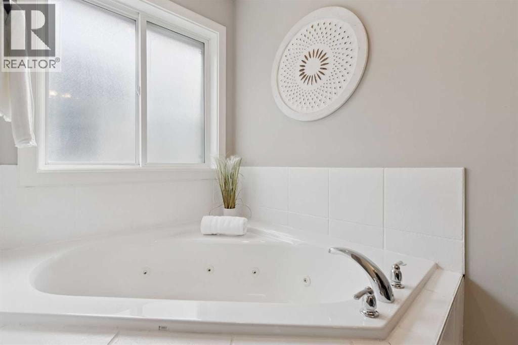1826 Baywater Street SW — photo 31