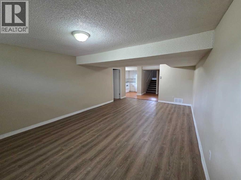638, 640 68 Avenue SW — photo 14