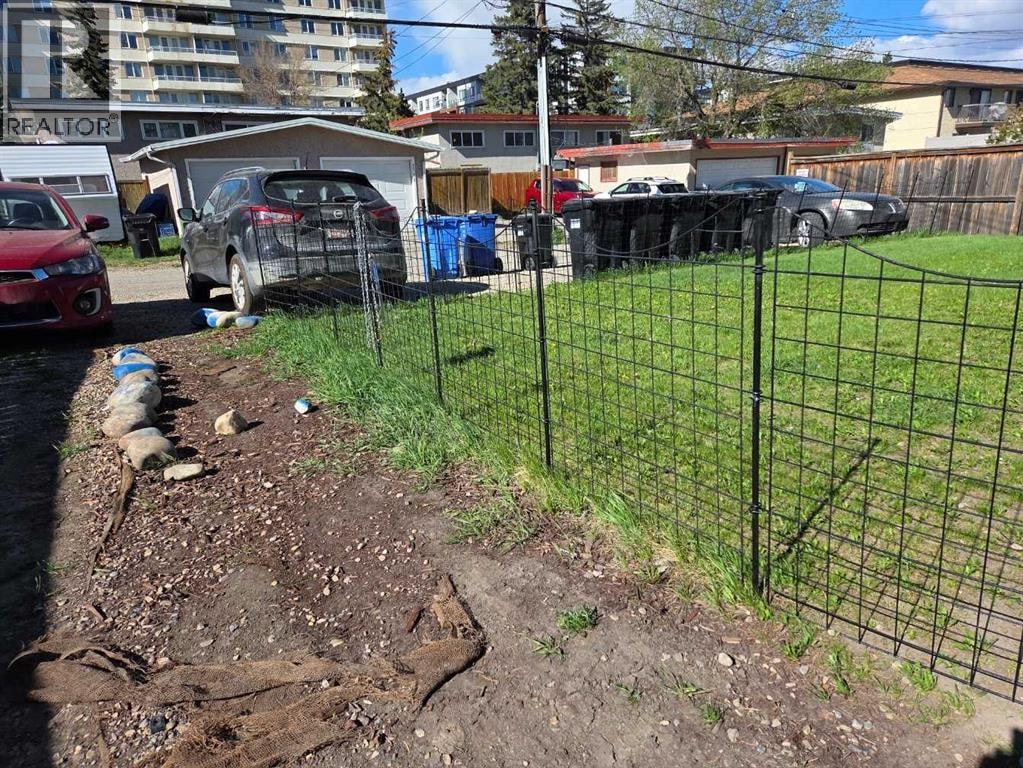 638, 640 68 Avenue SW — photo 27