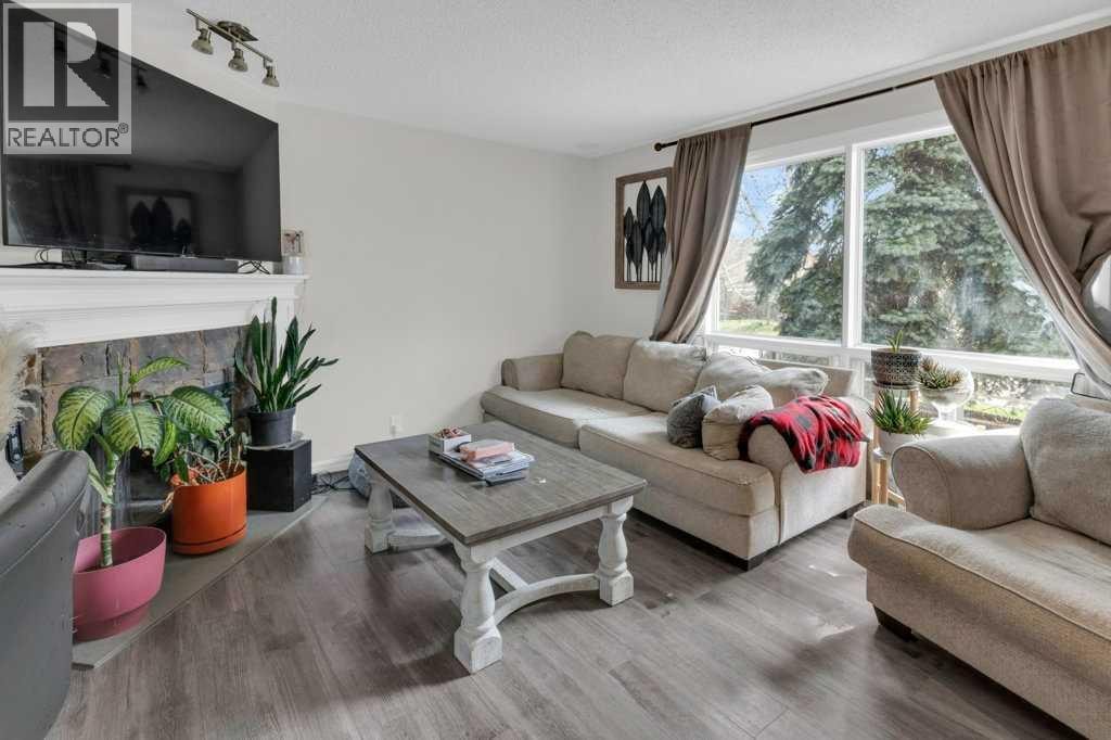 171 Erin Mount Place SE — photo 4