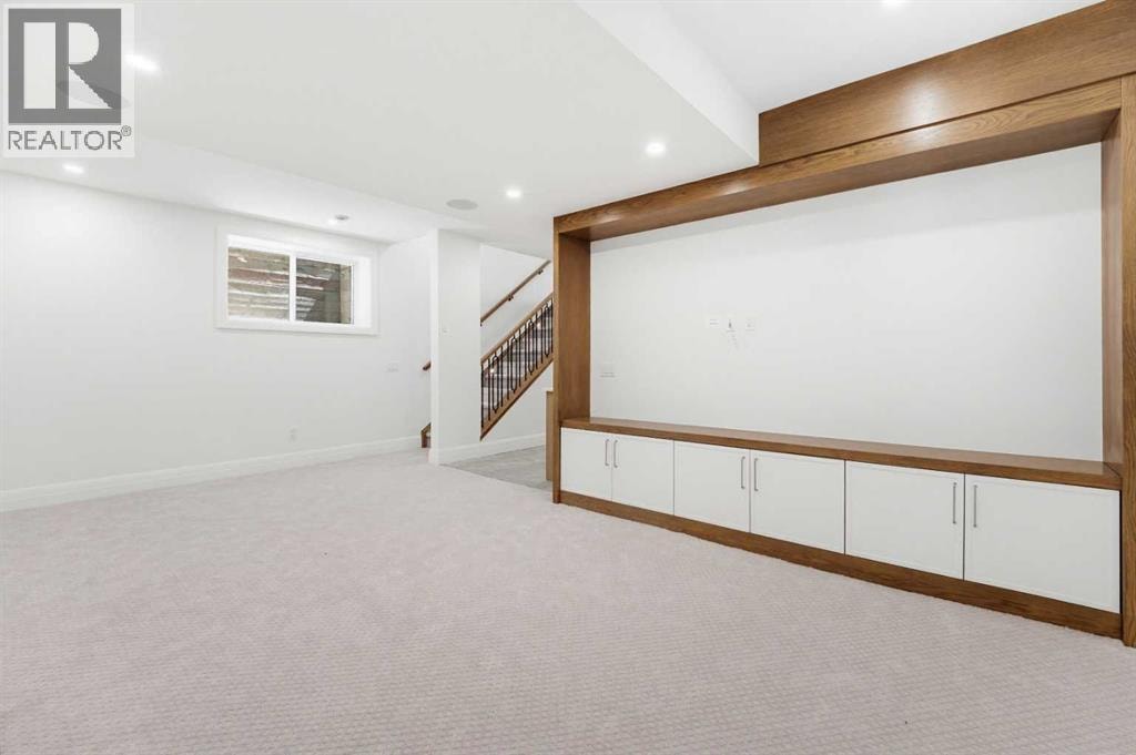 2407 4 Avenue NW — photo 28