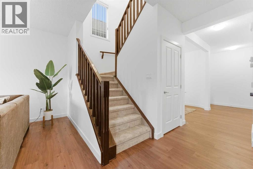 102 Cranarch Common SE — photo 31