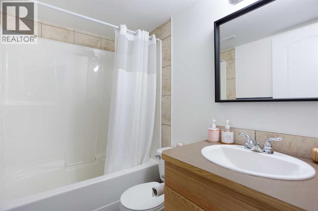 514 Stonegate Road NW — photo 32
