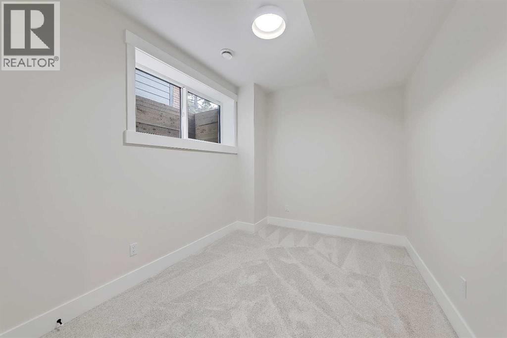 1007 18 Avenue NW — photo 43