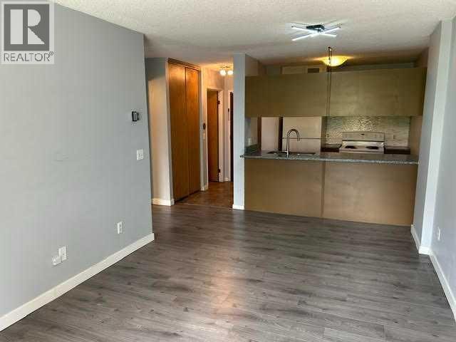 402, 738 3 Avenue SW — photo 4