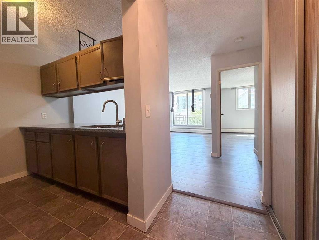 402, 738 3 Avenue SW — photo 11