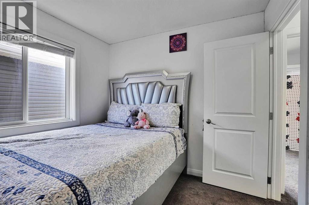 158 Redstone Common NE — photo 36